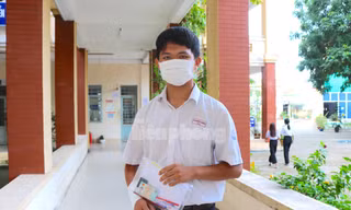 Phòng thi đặc biệt của thí sinh bị gãy cổ tay không thể viết bài