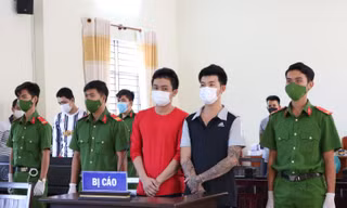 'Né' chốt kiểm dịch COVID-19 để đi trộm vặt, còn doạ chém cảnh sát