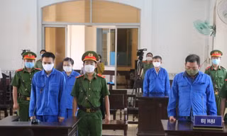 Nhóm người âm mưu 'điều chuyển' Giám đốc Công an tỉnh An Giang hầu toà
