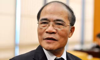 Chủ tịch Quốc hội Nguyễn Sinh Hùng