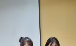 Hai cô giáo vùng cao Nguyễn Thị Sâm, Vũ Thị Hạt xây dựng thành công ứng dụng "tra cứu thuật ngữ Sinh học" cài đặt đơn giản, không cần Internet. 
