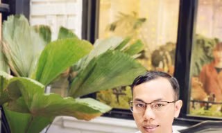Chàng trai trẻ Lê Anh Tiến, CEO Công ty Cổ phần Công nghệ Chatbot Việt Nam, với sản phẩm Bot Bán Hàng vừa nhận gói đầu tư trị giá 500.000 USD từ NextTech Group và Quỹ hỗ trợ khởi nghiệp Next100