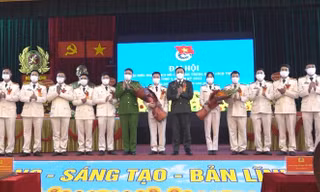 Lãnh đạo cấp trên chúc mừng Đại hội Đoàn cơ sở Trung đoàn Cảnh sát cơ động Thủ đô 
