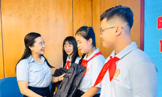 Bí thư T.Ư Đoàn gặp mặt đoàn đại biểu tham gia chương trình giao lưu thiếu nhi Việt - Trung