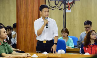 'Siêu trí tuệ' Hà Việt Hoàng tư vấn tâm lý, tiếp sức sĩ tử mùa thi 2023