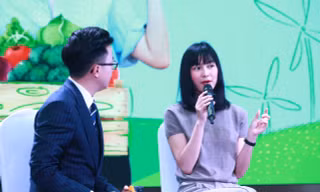 Đại sứ Helly Tống cùng bạn trẻ lan tỏa chiến dịch sống xanh