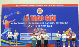 Tìm ra nhiều gương mặt triển vọng tại Giải cầu lông trẻ Hà Nội
