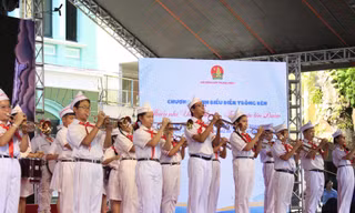 Kỷ lục 12.000 thiếu nhi đồng diễn chào mừng thành công Đại hội Đoàn toàn quốc