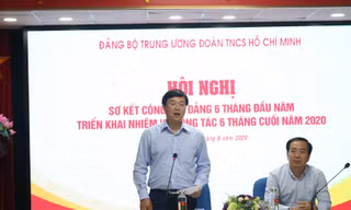 Bí thư thứ nhất T.Ư Đoàn, Bí thư Đảng ủy cơ quan T.Ư Đoàn Lê Quốc Phong phát biểu tại Hội nghị. 