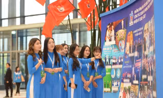 Khai mạc Triển lãm ảnh Khát vọng cống hiến - Lẽ sống thanh niên, ra mắt Bảo tàng số Tuổi trẻ