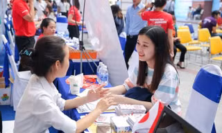 “Chiến dịch 90.000 việc làm” đã giúp trên 90.000 bạn trẻ tìm kiếm được việc làm phù hợp thời dịch bệnh (Ảnh minh hoạ)