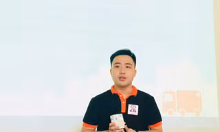 Sinh viên Bách khoa sáng tạo máy nhắc uống thuốc tặng bệnh nhân COVID-19 ở Đà Nẵng