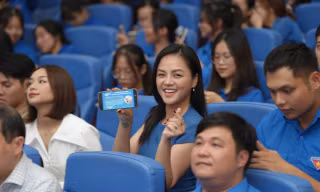 Người trẻ với 4 quy tắc ứng xử văn minh trên không gian mạng
