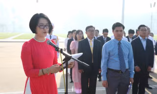 Các thế hệ tài năng khoa học Quả Cầu Vàng báo công, vào Lăng viếng Bác