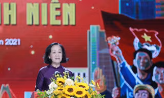 Bà Trương Thị Mai, Ủy viên Bộ Chính trị, Bí thư T.Ư Đảng, Trưởng Ban Tổ chức T.Ư phát biểu tại chương trình. Ảnh: Bảo Anh