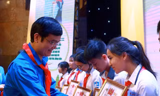 Trao Giải thưởng Kim Đồng cho 122 Chỉ huy đội, đội viên tiêu biểu