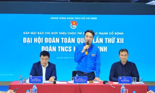 Anh Nguyễn Tường Lâm, Bí thư T.Ư Đoàn phát biểu tại buổi gặp mặt báo chí. Ảnh: Bảo Anh