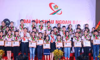 Các đại biểu thiếu nhi xuất sắc tham gia Đại hội Cháu ngoan Bác Hồ tỉnh Hà Nam năm 2020.
