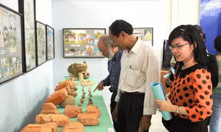 Hé mở 'hố thiêng' tháp Chăm Cấm Mít