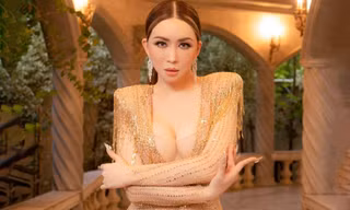 Nữ tỷ phú Hoa hậu Hoàn vũ dọa kiện những người vu khống
