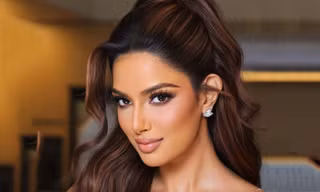 Hoa hậu Harnaaz Sandhu tới Việt Nam