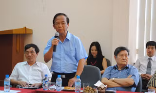 GS Nguyễn Lân Dũng phát biểu tại hội nghị. Ảnh: CTV