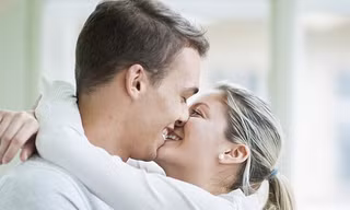 Hướng nhìn thể hiện yêu hay chỉ là ham muốn
