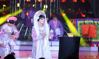 Hoài Lâm diễn lại vai của cố nghệ sĩ Thanh Nga trong “Tiếng trống Mê Linh”