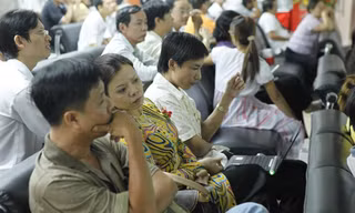Giới đầu tư có hào hứng tham dự đấu giá DN khủng. Ảnh : Như Ý