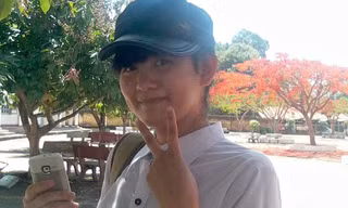 Bưng bê cà phê thành thủ khoa, mơ làm nhà báo