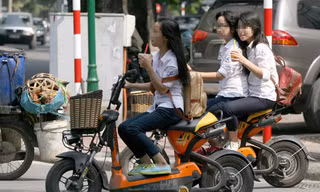 Phạt xe máy điện không có biển số từ 1/7/2015