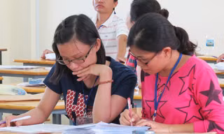 Giám khảo chấm thi tại trường Đại học Nông lâm TPHCM