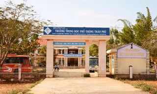 Trường THPT Trần Phú