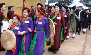 Câu lạc bộ Quan họ măng non