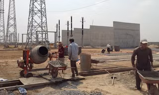 Trạm biến áp 500kV Cầu Bông đang được thi công. Ảnh: Phong Cầm
