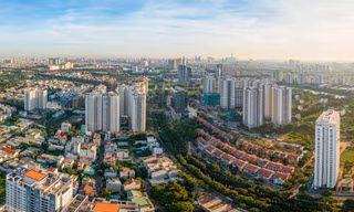 Giá bất động sản vượt 'túi tiền' người dân trong khi nhiều khu đô thị bỏ hoang 