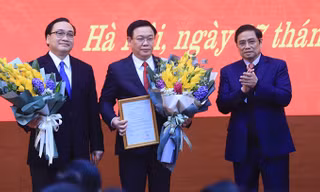 Ông Vương Đình Huệ trong ngày nhậm chức Bí thư Thành ủy, Trưởng đoàn ĐBQH Hà Nội. 