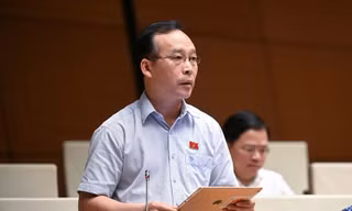 Đại biểu lo thế hệ con cháu 'gánh nặng' nợ công, Bộ trưởng nói 'hết sức yên tâm'