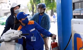 Thứ trưởng Bộ Công Thương nói gì việc doanh nghiệp xăng dầu 'kêu' càng bán càng lỗ