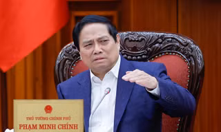 Thủ tướng: Làm tốt công tác tư tưởng, bảo đảm lợi ích hợp pháp cho cán bộ, công chức