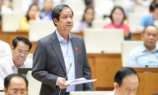 Bộ trưởng Nguyễn Kim Sơn nêu các giải pháp chấm dứt “bệnh thành tích”, chạy trường, chạy lớp