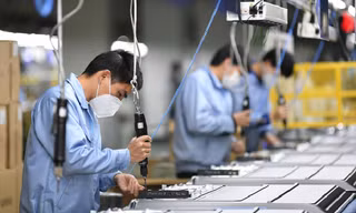 Đồng ý tăng giờ làm thêm trên 40 giờ mỗi tháng, không quá 300 giờ trong năm
