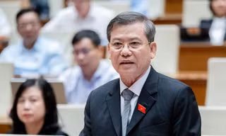 Viện trưởng VKSND Tối cao Lê Minh Trí trả lời chất vấn về 'kỳ án gỗ trắc' 
