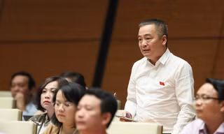 'Khám một bệnh nhân được 27.000 đồng mà còn trừ ngược, trừ xuôi'