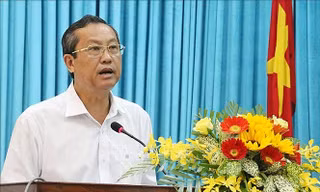 Kỷ luật khiển trách Chủ tịch HĐND tỉnh An Giang Lê Văn Nưng