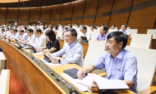 Xem xét, quyết định về ngày bầu cử, rút ngắn nhiệm kỳ Quốc hội 