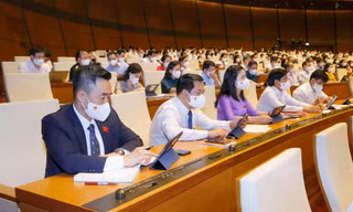Hôm nay Quốc hội sẽ dành phần lớn thời gian thảo luận vấn đề kinh tế xã hội