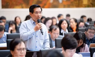 Đại biểu Quốc hội khuyến nghị đốt thẻ visa, mastercard thay vì 'cọc tiền' vàng mã