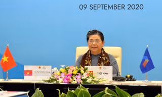 Phó Chủ tịch Thường trực Quốc hội, Trưởng đoàn Đại biểu Quốc hội Việt Nam Tòng Thị Phóng phát biểu tại phiên họp. Ảnh Như Ý