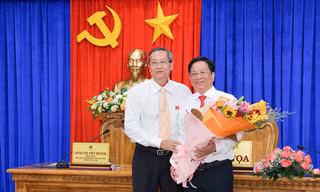 Phê chuẩn kết quả bầu Chủ tịch UBND tỉnh An Giang đối với ông Hồ Văn Mừng